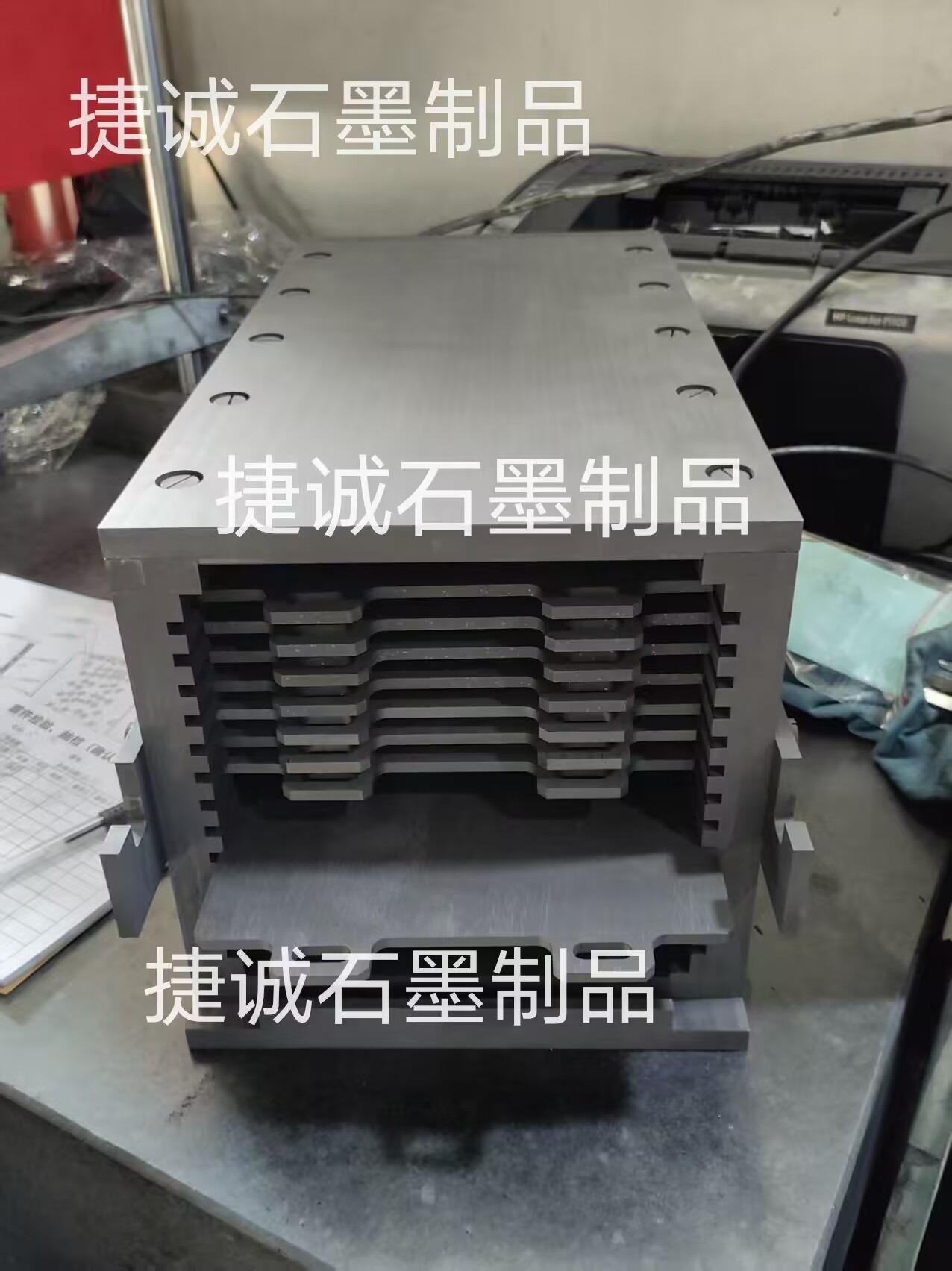 粉末冶金炉，粉末冶金炉石墨件，粉末冶金炉石墨配件，真空炉，真空烧结炉，精密石墨件，粉末冶金炉石墨件加工，粉末冶金炉生产厂家，粉末冶金炉石墨件加工厂